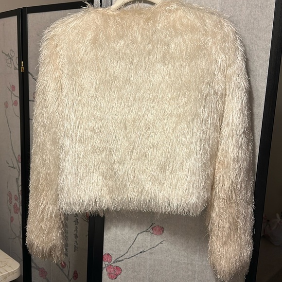 Ya Los Angeles off white Shabby Faux Fur Jacket Size Medium - Picture 2 of 5